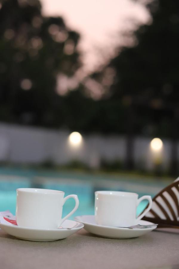 Seeheim Resorts Athirappilly Exterior foto