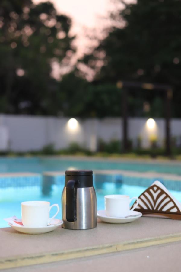 Seeheim Resorts Athirappilly Exterior foto